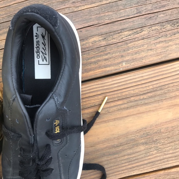 Adidas Shoes - Picture 3 of 7